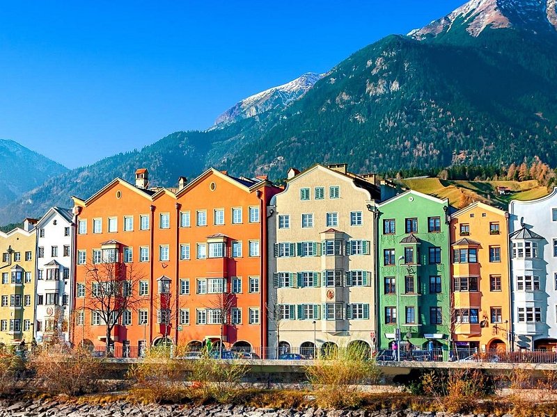 Private Day Trip to Swarovski Crystals and Innsbruck