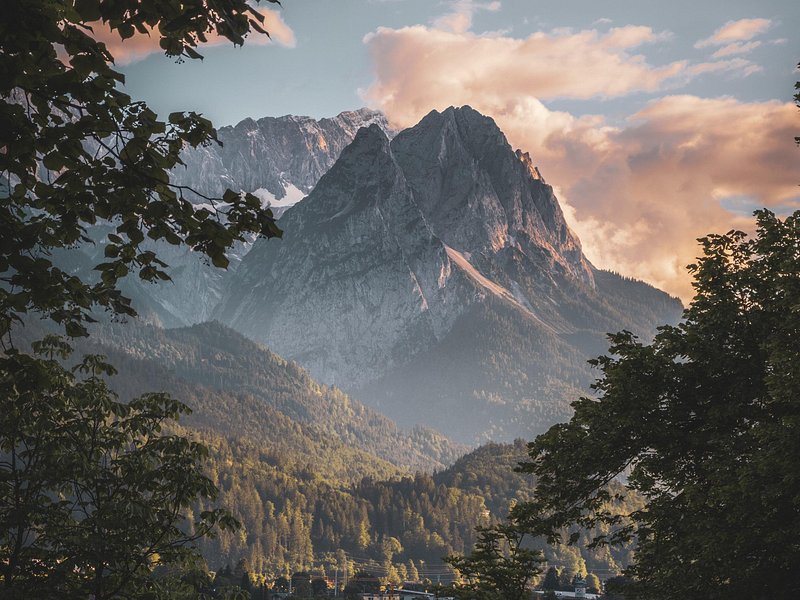 Exclusive private Vantour to Germany’s Highest Mountain Zugspitze
