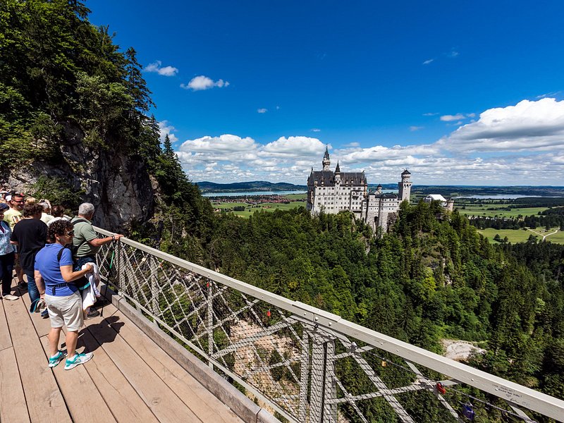 Private Neuschwanstein & Linderhof Castle, Ettal & Oberammergau