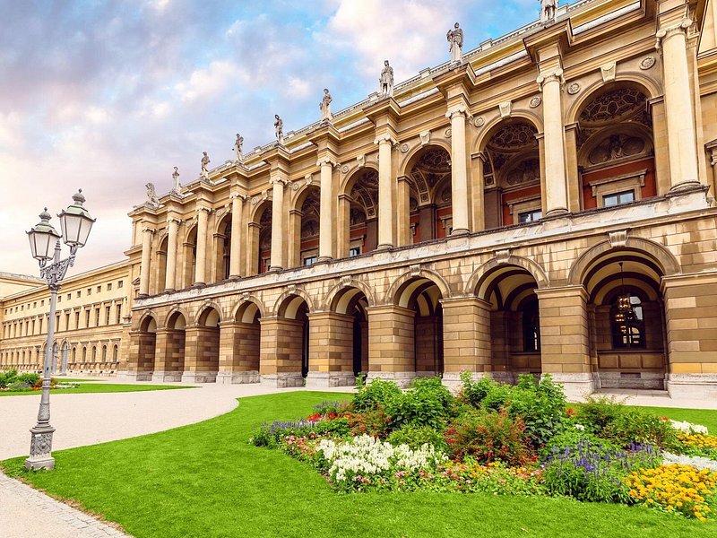 Munich Residenz Palace, Museum and Treasury Private Tour