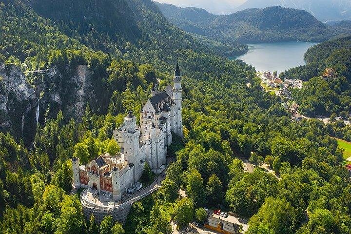 Private Neuschwanstein Tour, Skip The Line-Ticket & Bavarian Meal