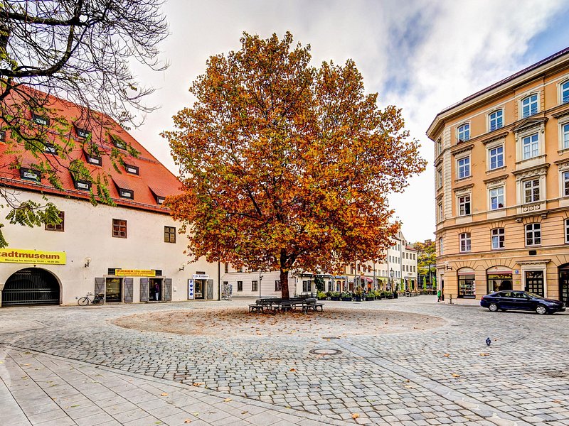 Skip-the-line Jewish Museum & Jewish Quarter Guided Tour