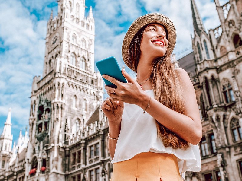 Private Munich Tour for History Buffs with Architectural Gems and WWII sites