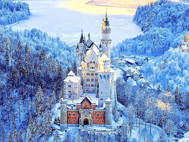 Neuschwanstein Exclusive Romantic Winter Tour INCL. TICKETS
