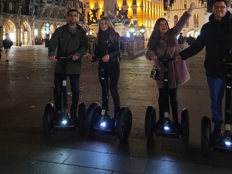 2-Hour Segway Discovery Munich Night Tour