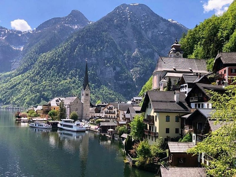 Hallstatt, Salzburg Alps & Lakes Private Deluxe Tour from Munich