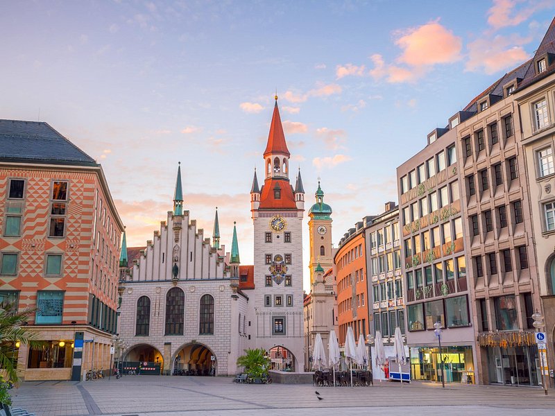 Munich Old Town and English Gardens Private Walking Tour