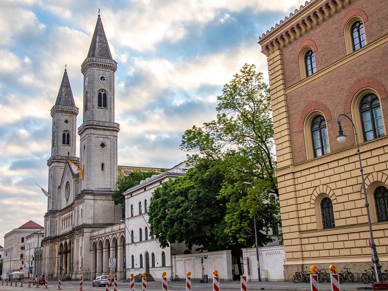 Explore Munich’s History and Culture with a Local