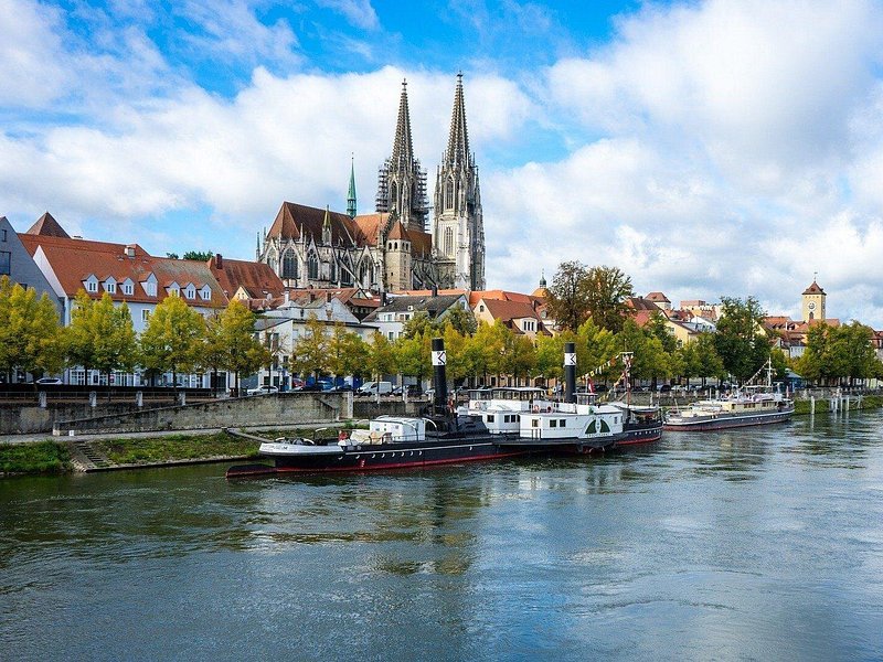 Munich to Regensburg Private Excursion by Public Transportation