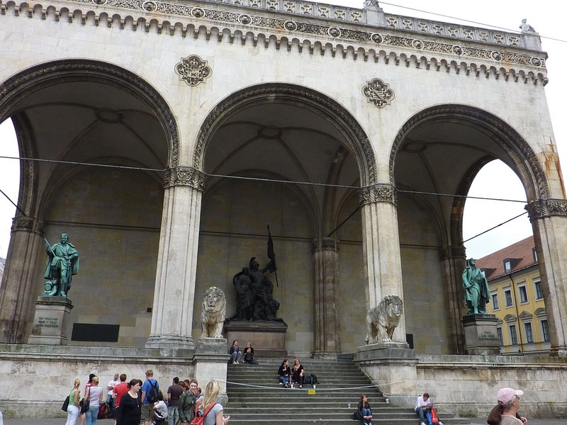 Munich Half Day Hop On Hop Off Tour with Private Guide