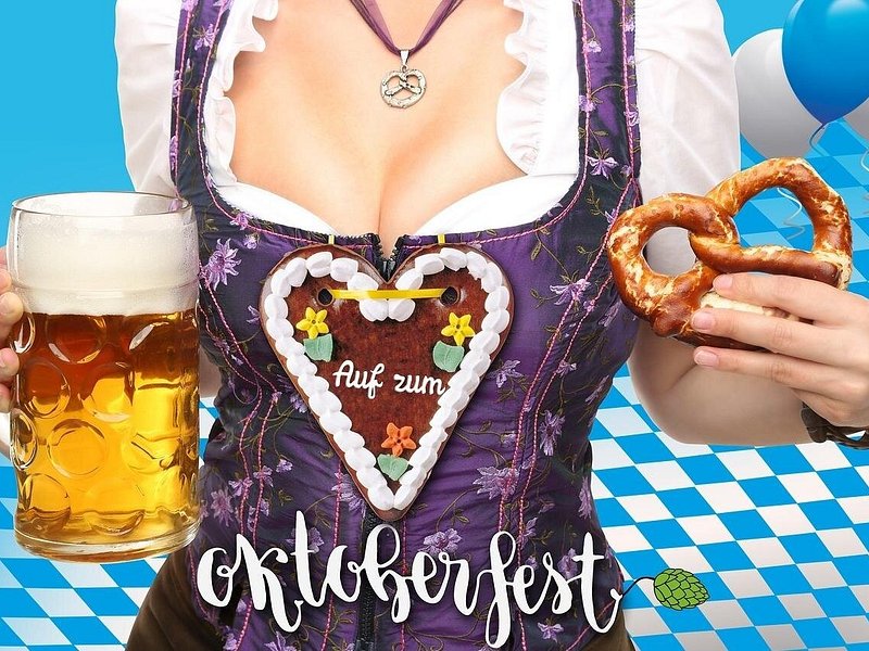 Munich: Oktoberfest evening table reservation in the large beer tent