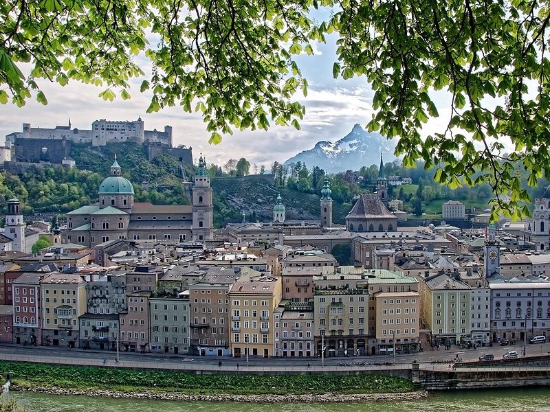 Private tour Salzburg and the Lake District from Munich