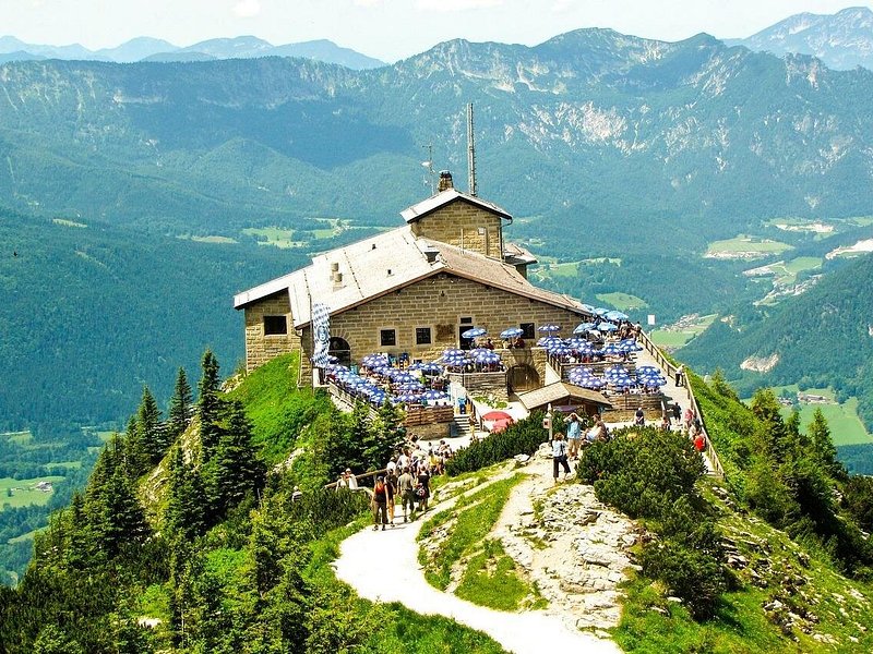 Munich to the Eagle’s Nest & Salzburg private round trip