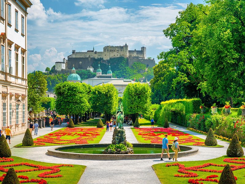 Private Transfer from Munich to Salzburg with 2 hours for sightseeing