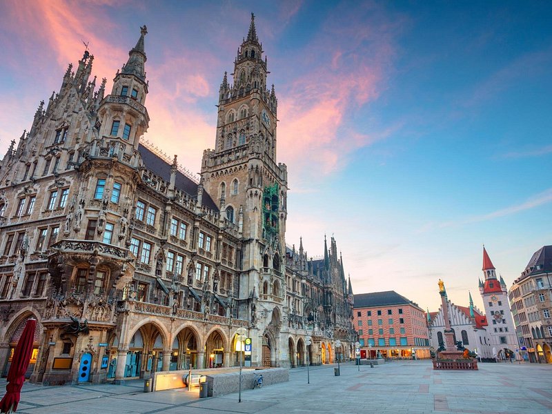 Munich Scavenger Hunt and Highlights Self-Guided Tour