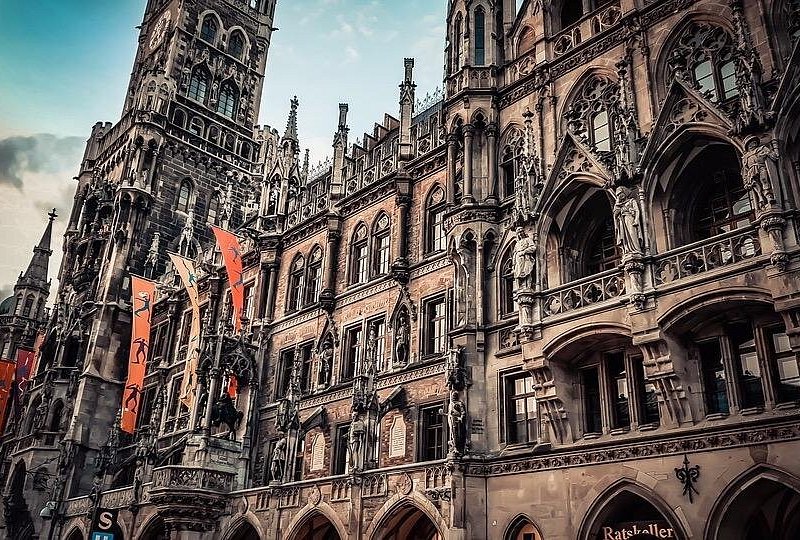 Private walking tour of Munich with official tour guide