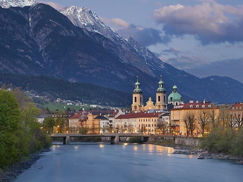 Private Tour to Innsbruck, Imperial Hofburg with Lunch