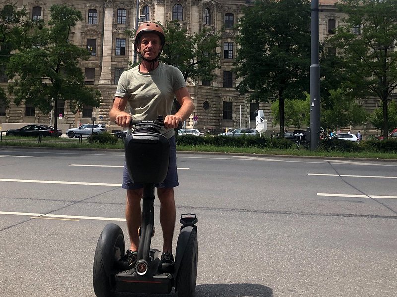 Munich’s Classical Monuments (WALK or SEGWAY or BIKE)