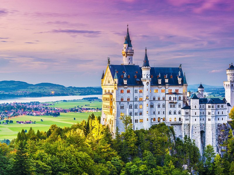 Neuschwanstein and Hohenschwangau Exclusive Skip-the-Crowds Tour