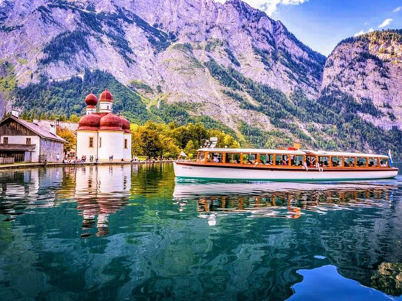 Eagle’s Nest, Lake Königssee and ‘Fuehrer Headquarters’ Private Tour from Munich