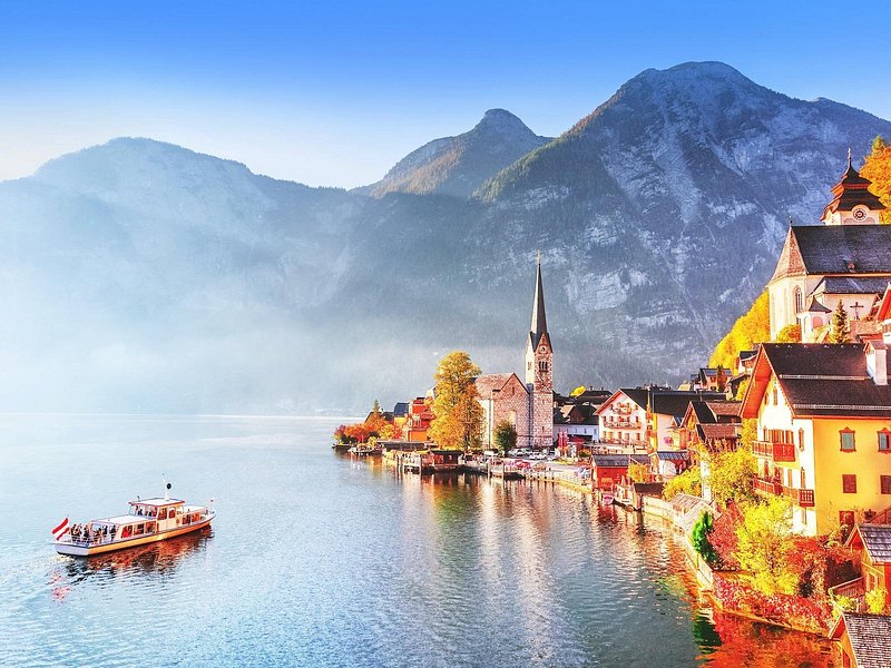 Private tour Hallstatt City, Skywalk, and Salt Mine from Munich