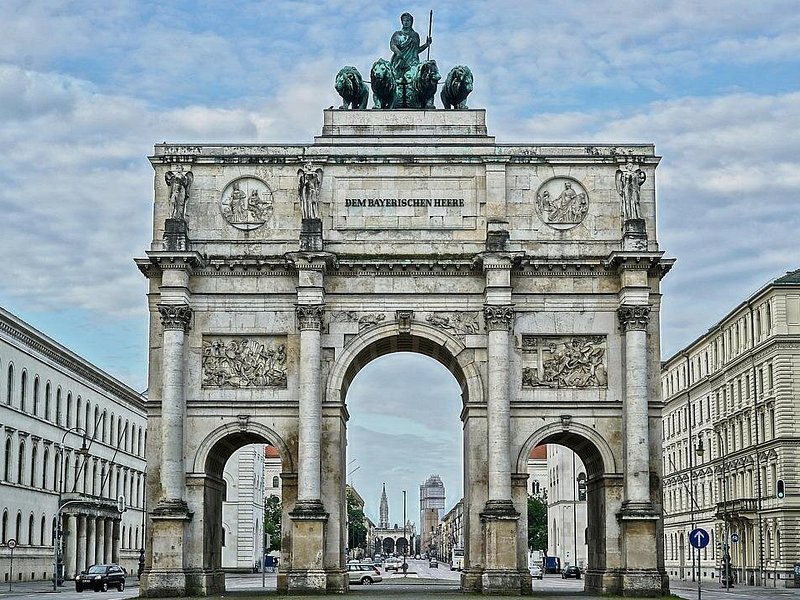 Private transfer from Munich to Vilshofen or Vilshofen to Munich
