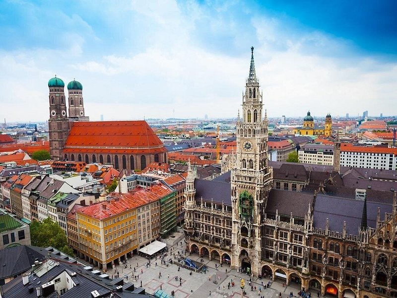 Munich 6hr Private Walking Tour with Certified Guide