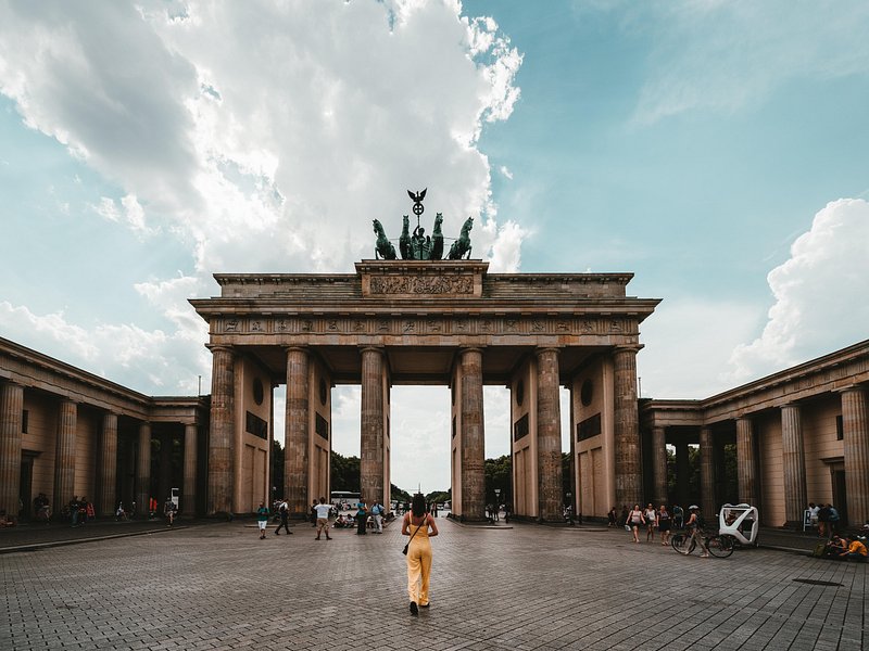 Private Transfer from Munich to Berlin with 2h of Sightseeing