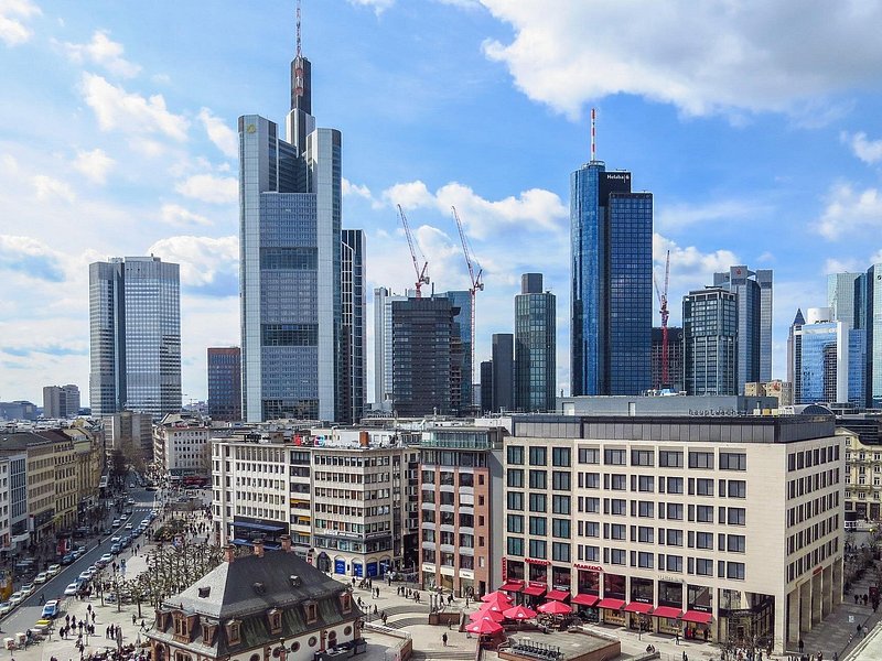 Private Transfer door-to-door from Munich to Frankfurt, English-speaking driver