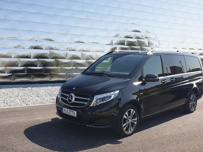 Mercedes Benz V-Class Airport Transfers