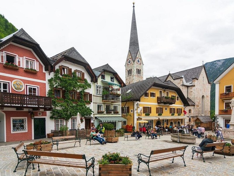 2 Day Overnight Trip with 3 Activities to Hallstatt Austria
