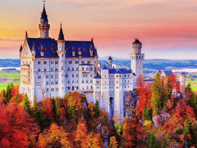 Private day trip from Munich to Neuschwanstein and Linderhof