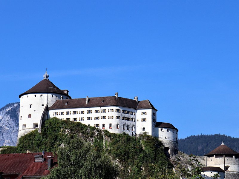 Private day trip from Munich to Kufstein Fortress, Local Driver