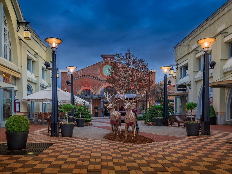 Private Shopping Tour from Munich Hotels to Ingolstadt Outlet