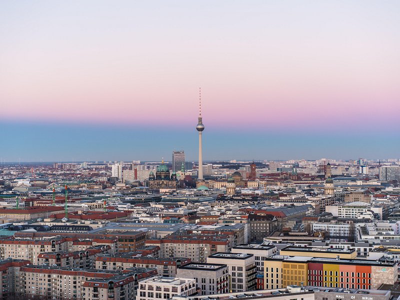 From Munich Airport to Berlin – Private Transfer – punctual & friendly Driver