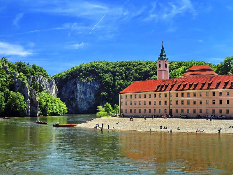 Day Trip Kelheim Liberation Hall and Weltenburg Monastery