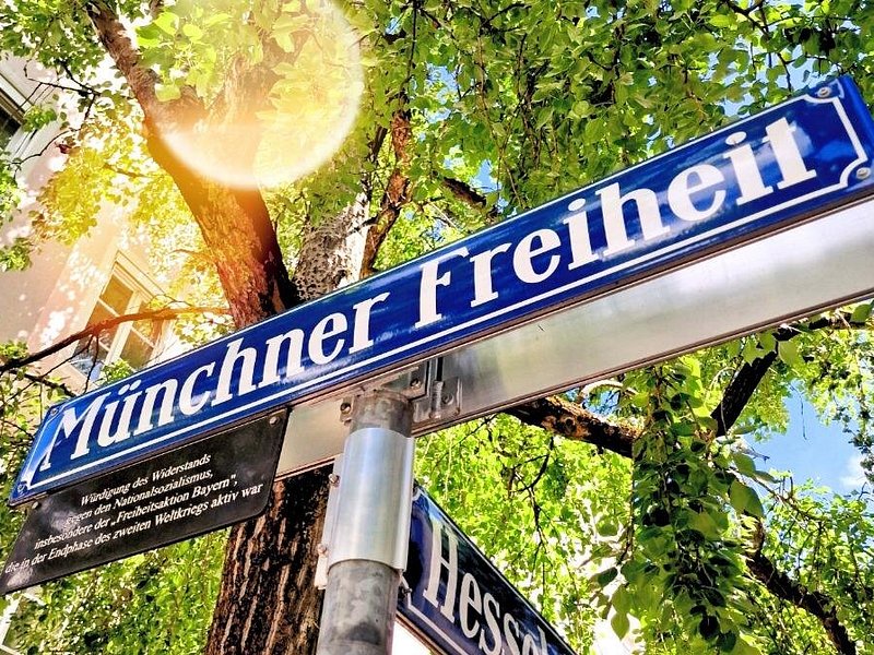 Schwabing Experience! District, art, revolt in Munich’s iconic district