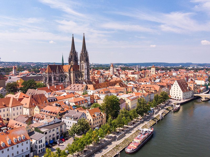 Private Tour from Munich to Regensburg, Danube Cruise with Lunch