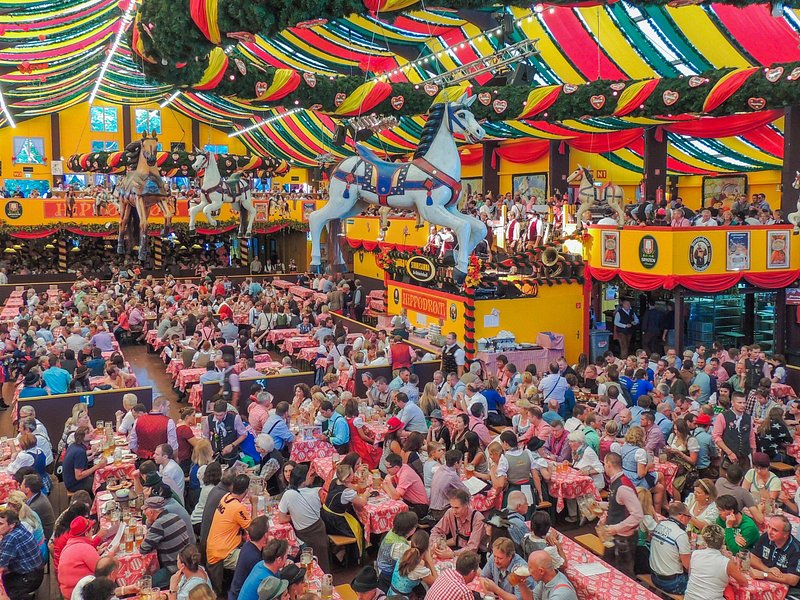 Private Spring Beer-Festival, Table and Lunch & Munich Old Town